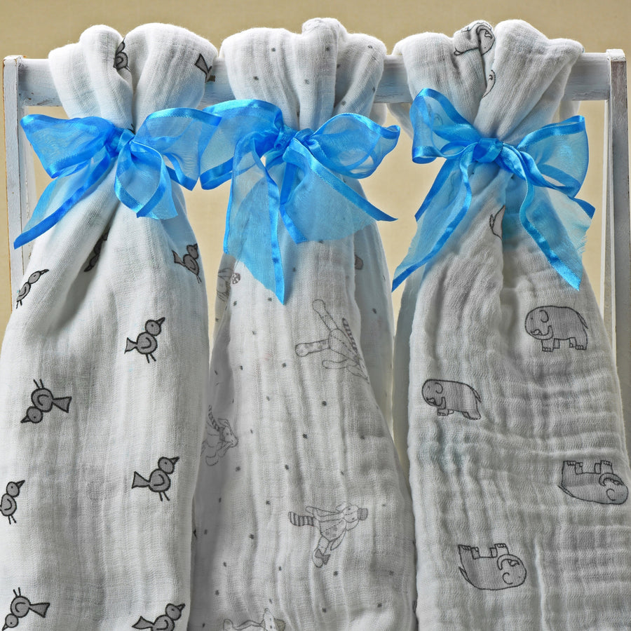 Maki's Connecting Hearts Baby Muslin Swaddle Blankets